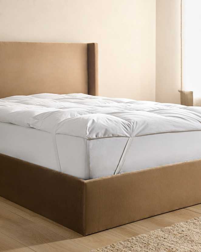 White Premium Down Alternative Mattress Topper