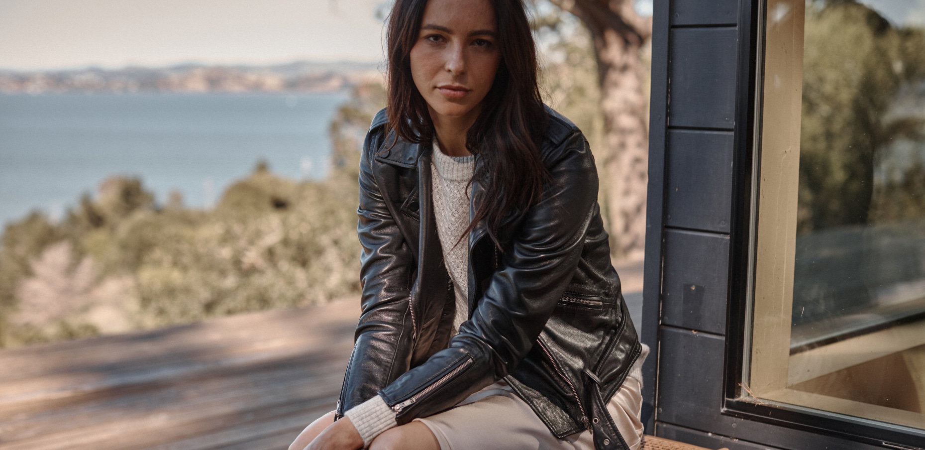 Full Bleed Image + Text