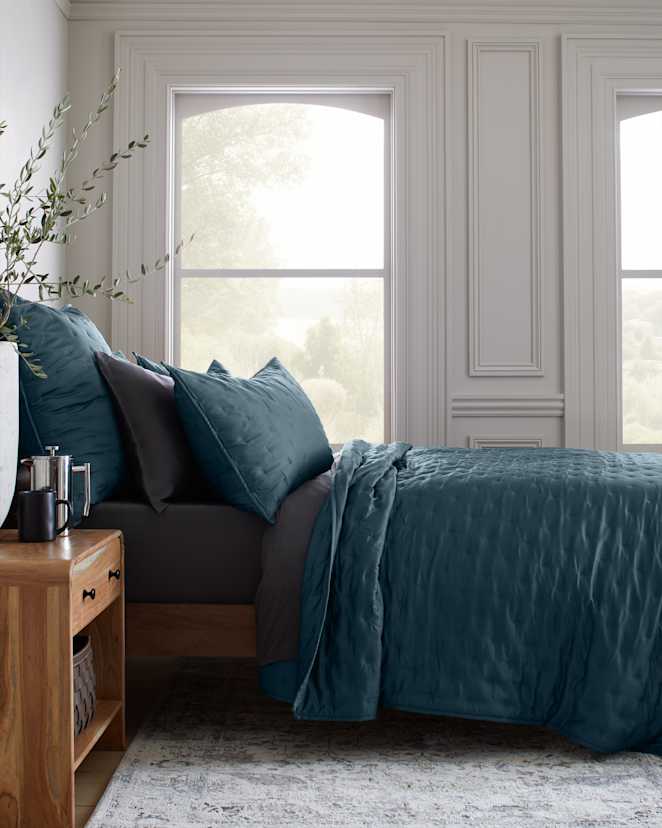 Nightfall Bamboo Dream Quilt