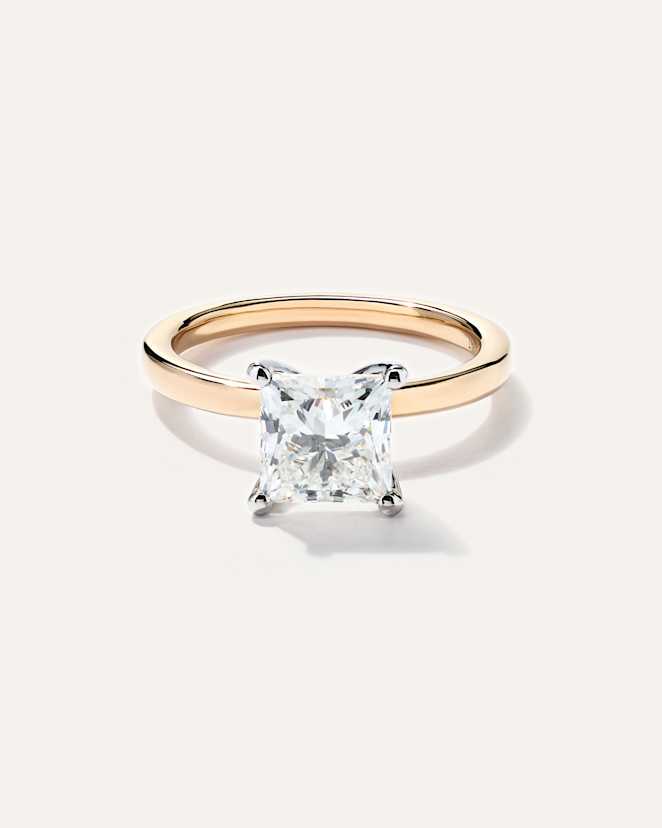 Yellow Gold Bague de fiançailles à diamant de laboratoire taille princesse avec intérieur confort – 2 carats
