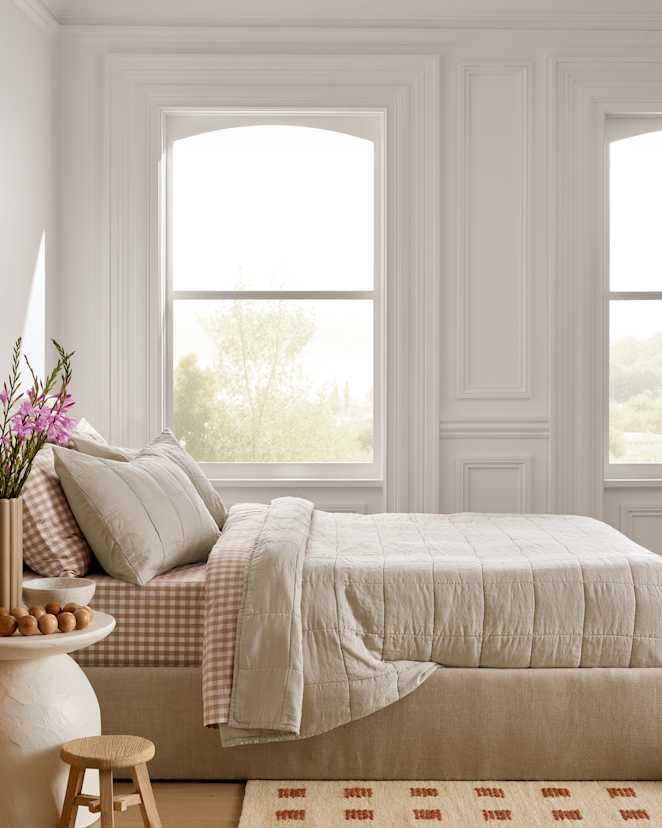 Toffee Lightweight European Linen Box Quilt