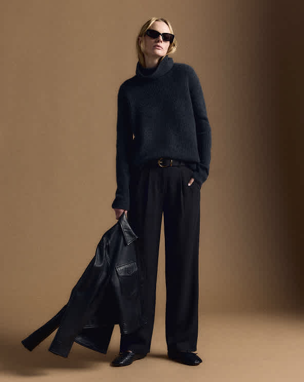 Black Stretch Crepe Pleated Wide Leg Pants