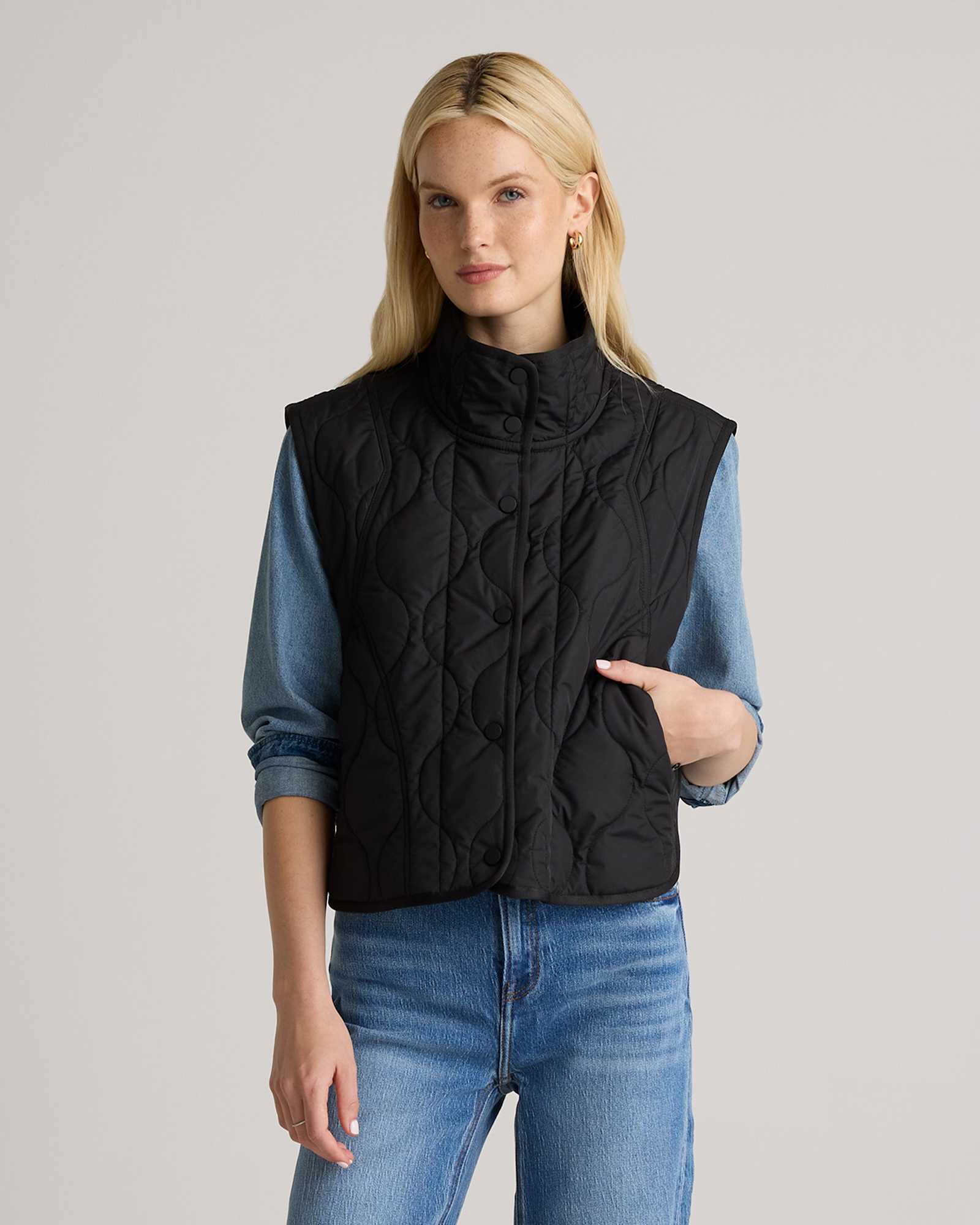 Black Featherless Quilted Puffer Vest
