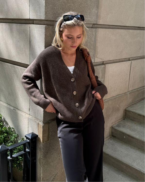 Brown Cardigan surdimensionné coupe masculine en cachemire de Mongolie