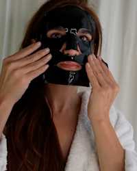 6 Black Diamond Face Mask 4x5 THUMBNAIL