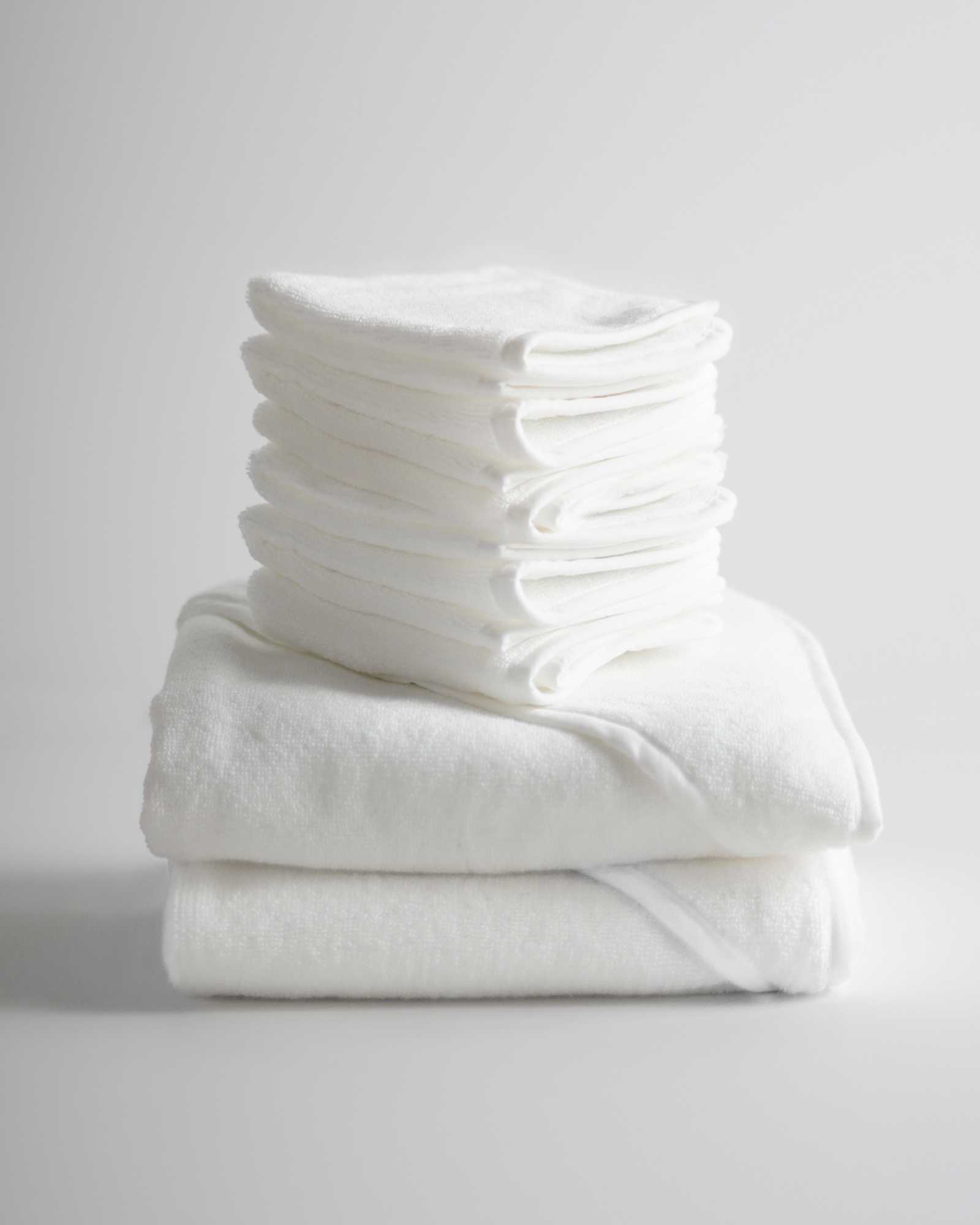 white towel v1