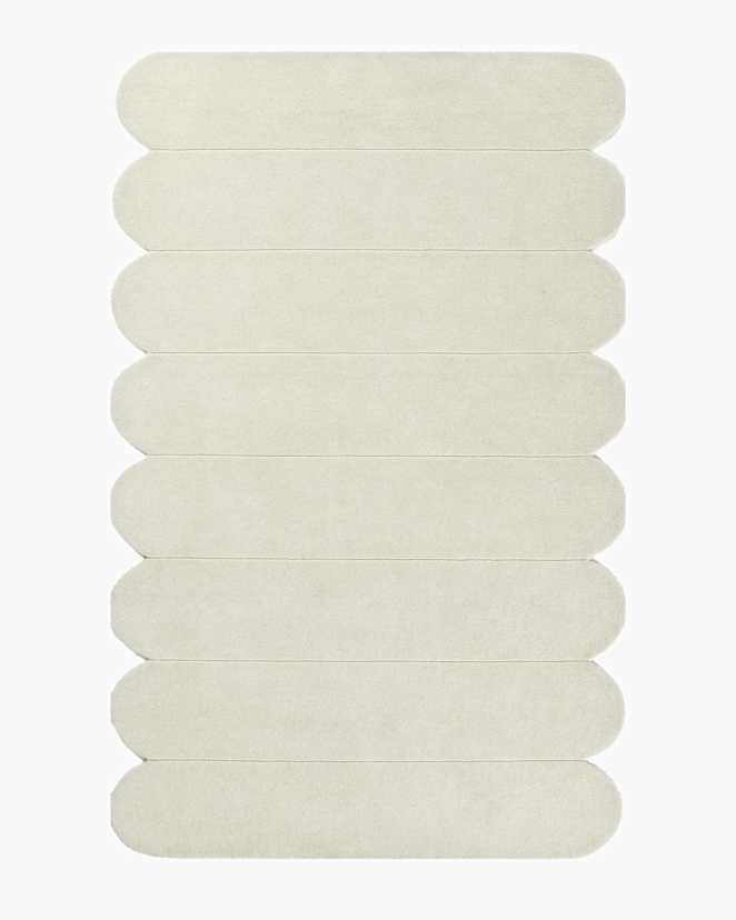 Ivory Scalloped Border Hand-Tufted Rug