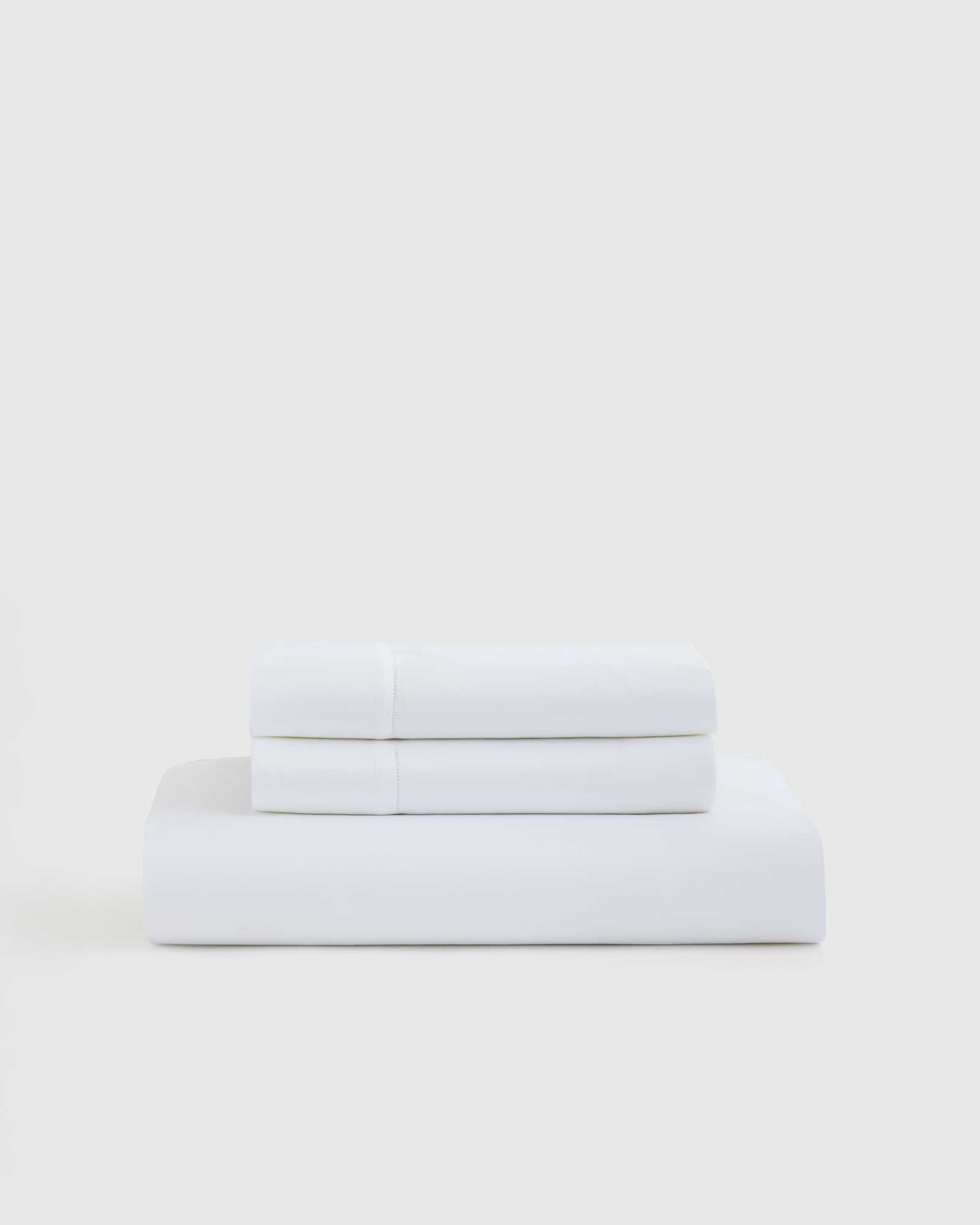 white Signature Giza Cotton Sateen Fitted Sheet Set