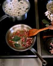 Kitchen On Location 5815.00 00 04 06.Still006