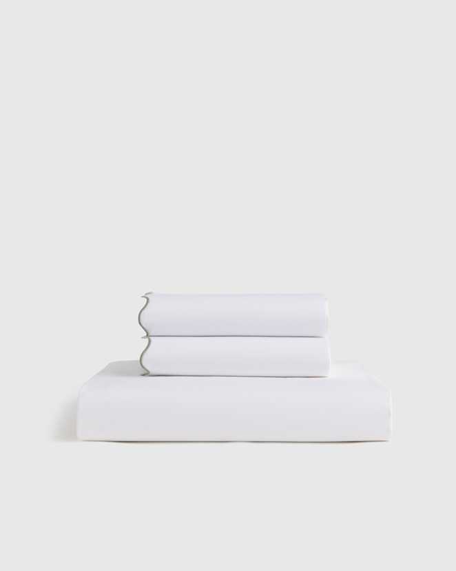 White/Dried Sage Organic Crisp Percale Scallop Fitted Sheet Set