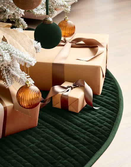 Spruce Cotton Velvet Tree Skirt