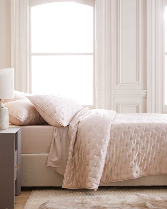 Soft Blush Bamboo Dream Quilt