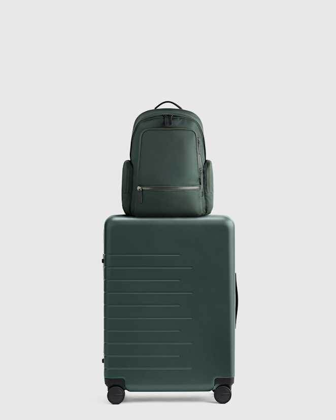 Dark Green Backpacker Bundle