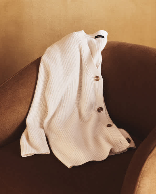 cropped cardigan Ivory Mongolian Cashmere Fisherman Boxy Cropped Cardigan Sweater