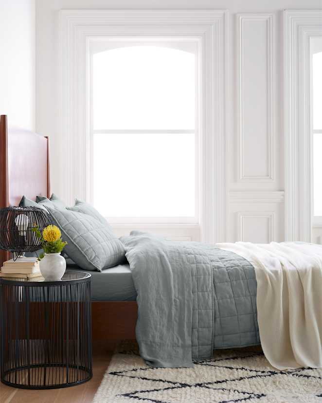 Mist European Linen Box Quilt