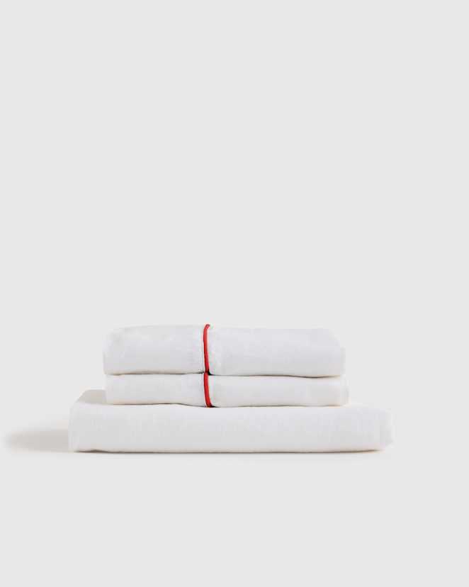 White/Cherry European Linen Piped Fitted Sheet Set