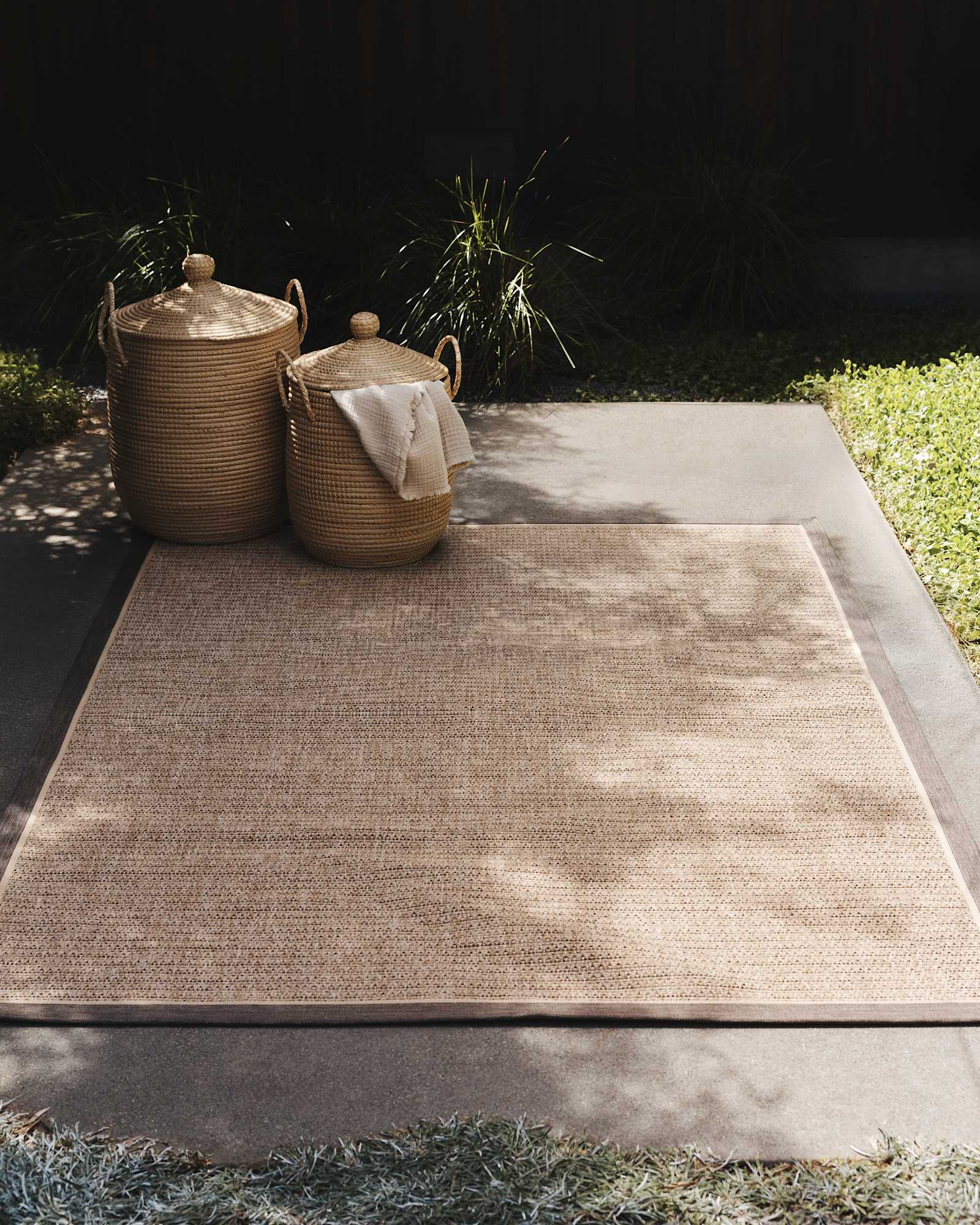 Brown/Beige Kitt Indoor/Outdoor Rug