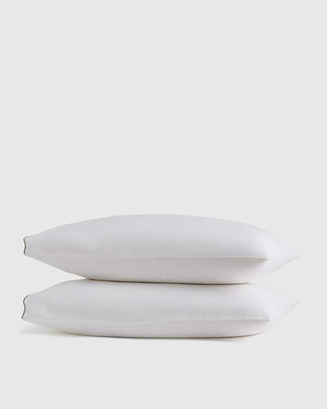 White/Dried Sage Organic Crisp Percale Scallop Pillowcase Set