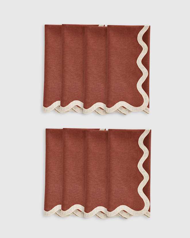 Bordeaux/Flax European Linen Scallop Edge Napkins (Set of 8)
