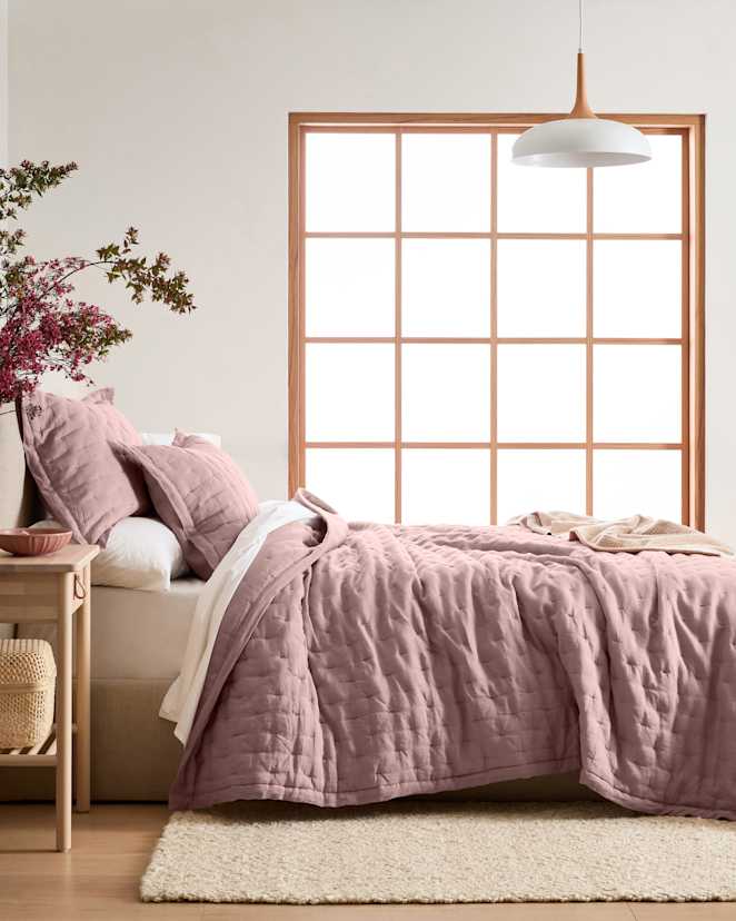 Dusty Mauve European Linen Dream Quilt