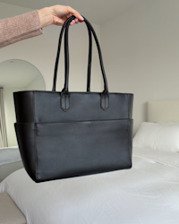 Hudson Tote - PDP Video Thumbnail (Black, 4x5)