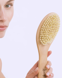 Ultimate Dry Brush by goop Beauty - PDP Video Thumbnail (4x5)