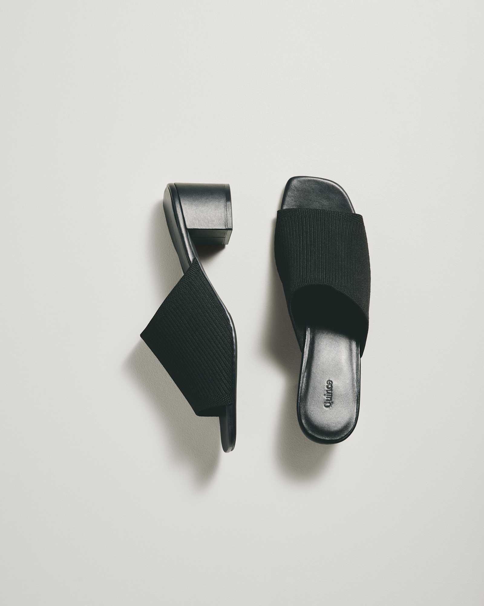 Black Mules à talon en cuir italien et en tricot écologique