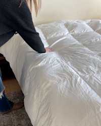 Premium Down Alternative Comforter White JennieN. Thumbnail 4x5