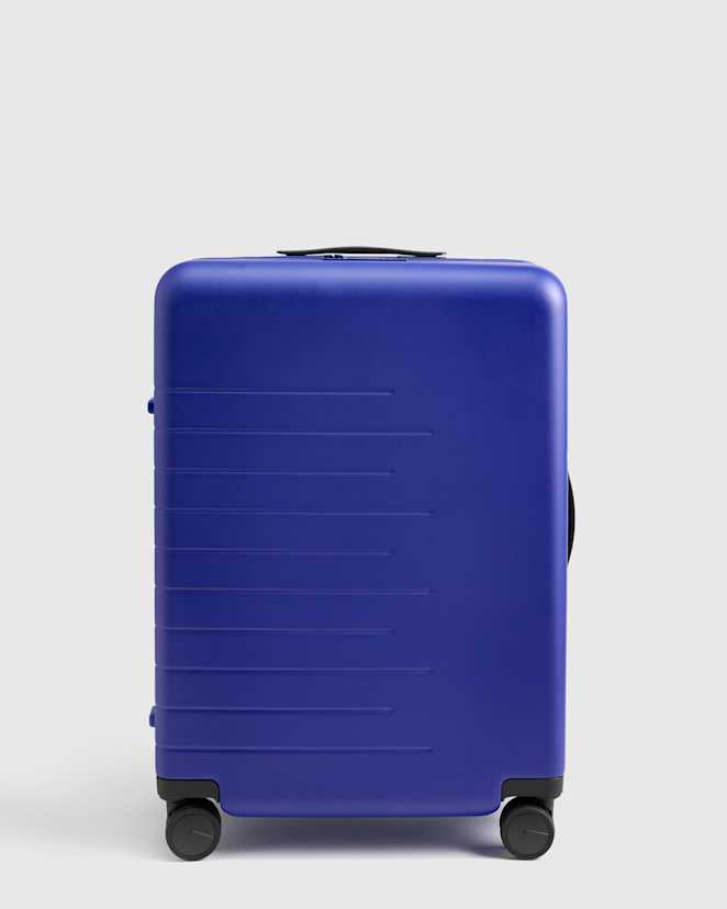 Coastal Cobalt Medium Check-In Suitcase