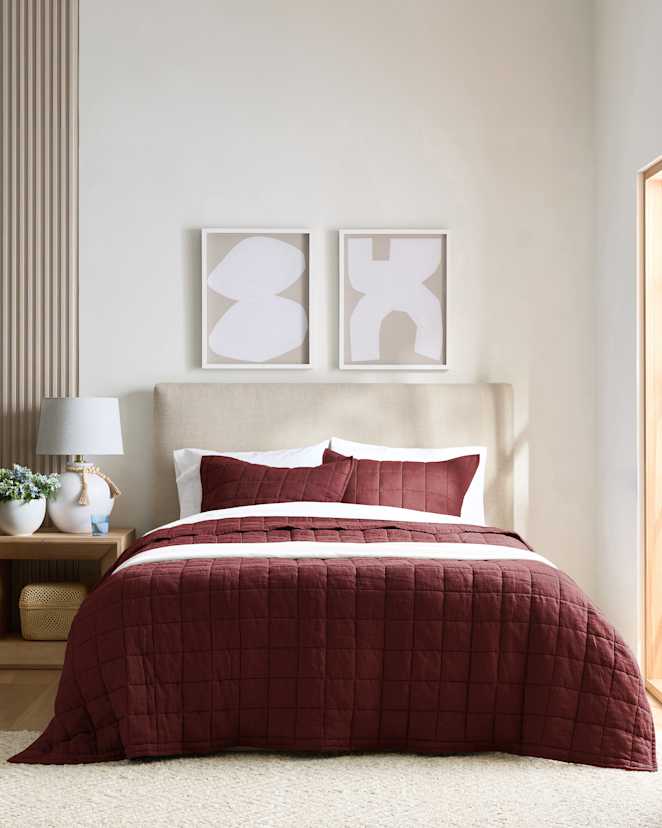 Burgundy European Linen Box Quilt Set