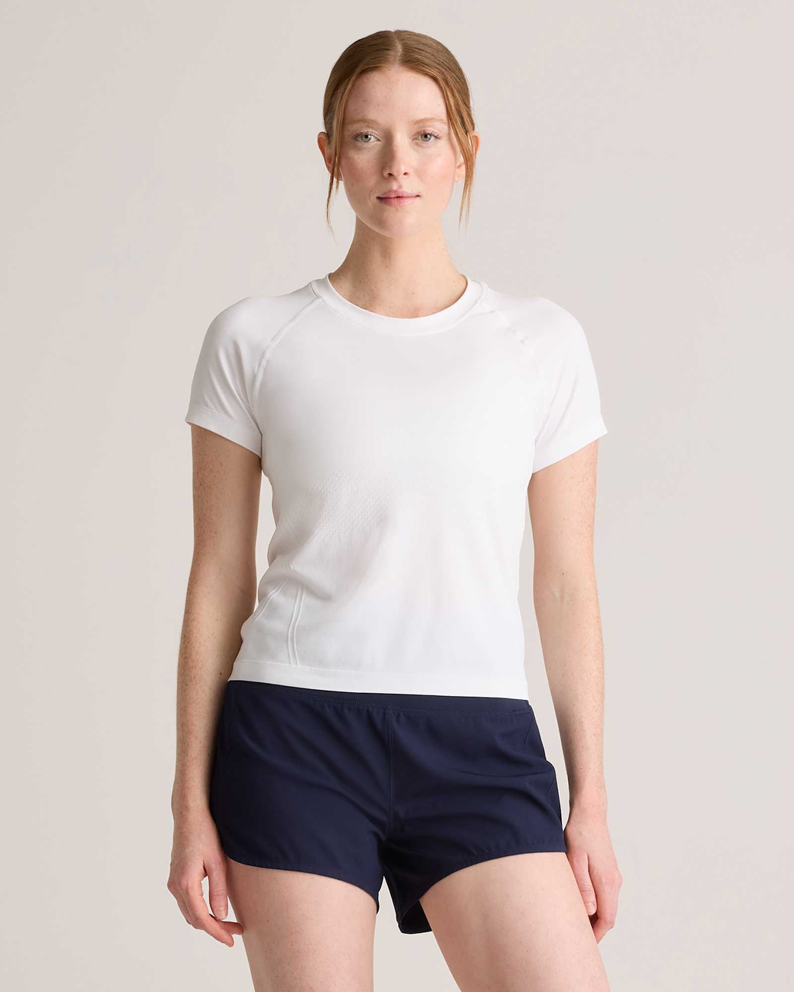 classic-white Seamless Waist-Length Tee