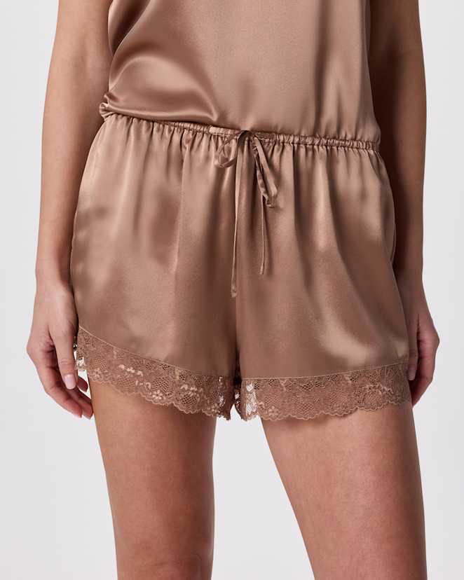Toasted Almond Short de pyjama en satin 100% soie lavable à garnitures en dentelle
