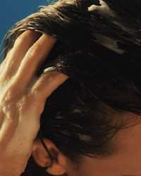 The-Rich-Shampoo In-house 4x5 Thumbnail (1)