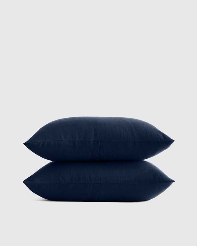 U-BEDD-146-NAVY-112 EDITED Navy European Linen Sham Set