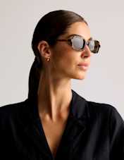 Capri Polarized Acetate Sunglasses.00 00 05 18.Still008