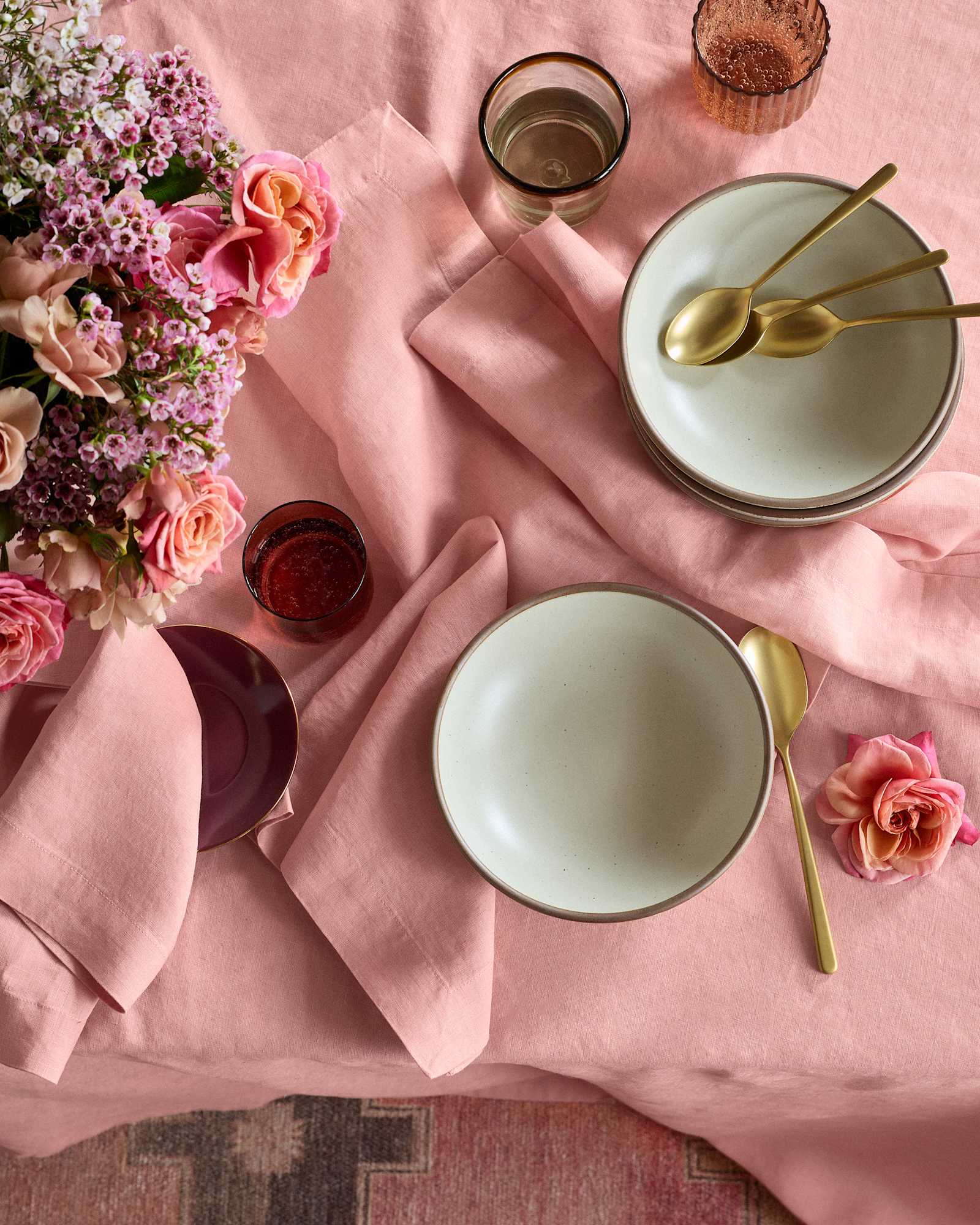 Rose European Linen Wide-Hem Napkins (Set of 4)