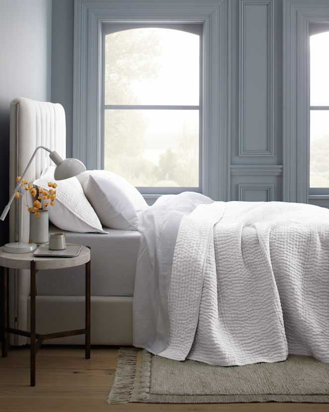 White European Linen Cotton Stitch Quilt