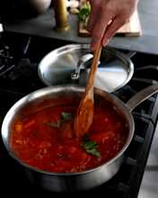 Kitchen On Location 5815.00 00 04 19.Still003