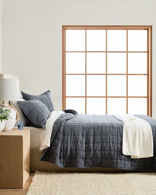 Nightfall European Linen Box Quilt