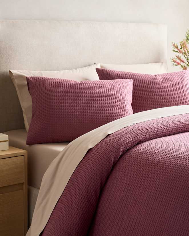 Plum Organic Luxe Honeycomb Sham Set