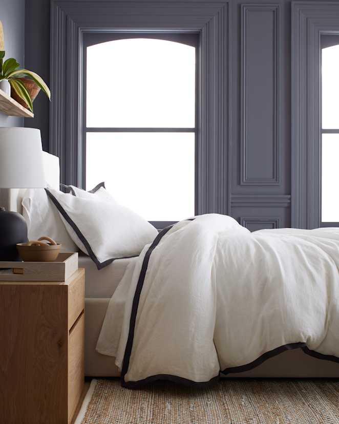 White/Charcoal European Linen Contrast Flange Duvet Cover