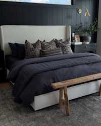European Linen Deluxe Bedding Bundle - PDP Video Thumbnail (Charcoal, 4x5)