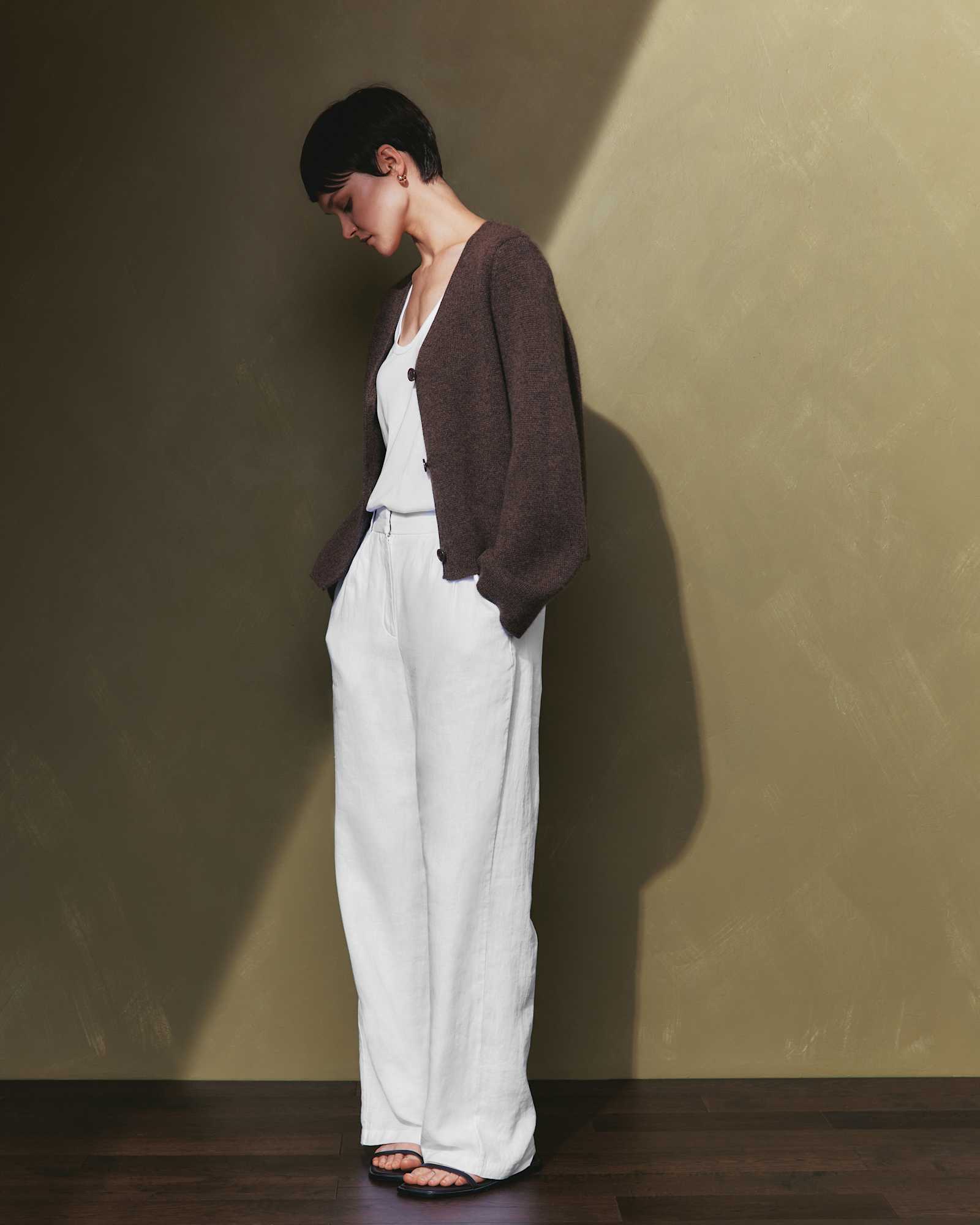 white 100% European Linen Pleated Trouser