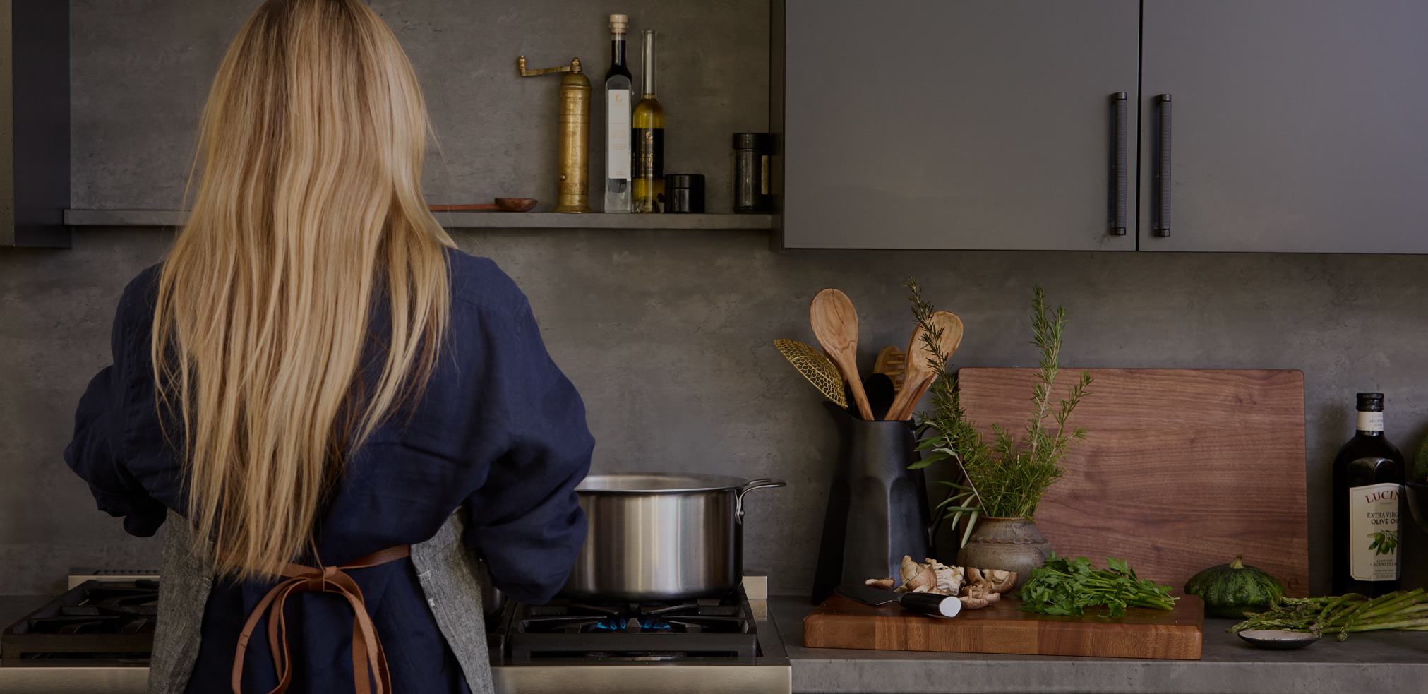 Full Bleed Image + Text - desktop