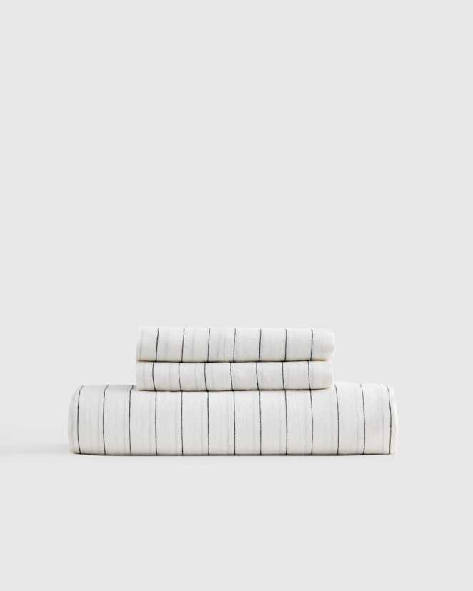 U--BEDD-33-PEN-086 EDITED Pencil Stripe European Linen Stripe Fitted Sheet Set