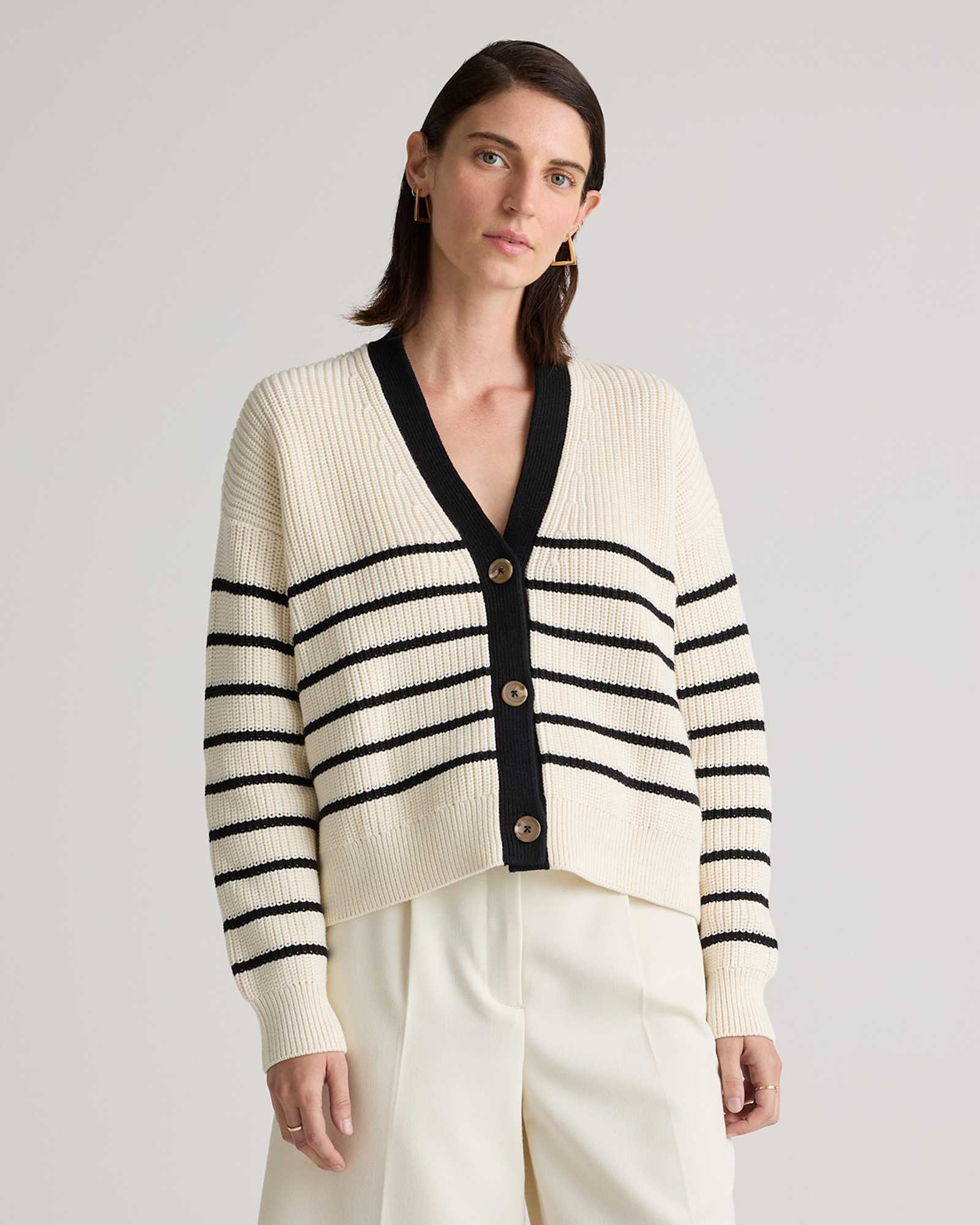 Offwhite/Black Stripe Cardigan écourté et ample style pêcheur en 100 % coton biologique