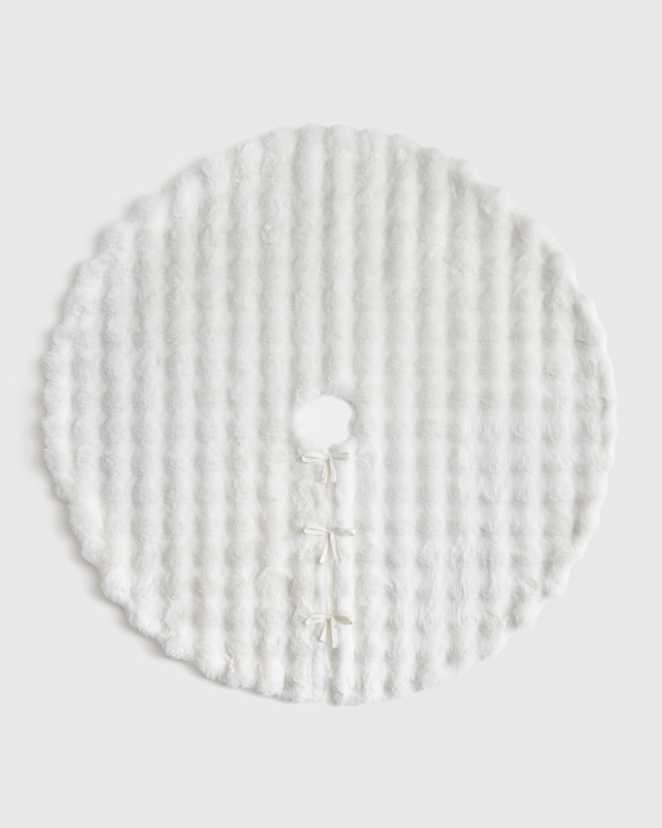 Snow Faux Fur Tree Skirt