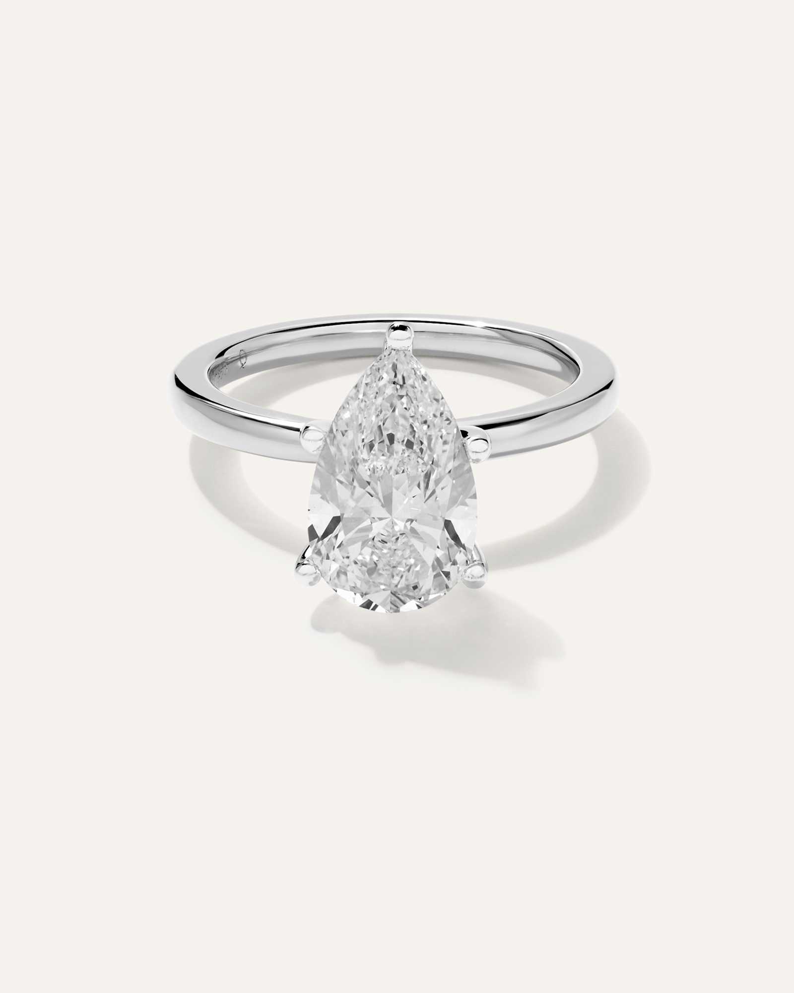 Platinum Bague de fiançailles à diamant de laboratoire taille poire avec intérieur confort – 3 carats