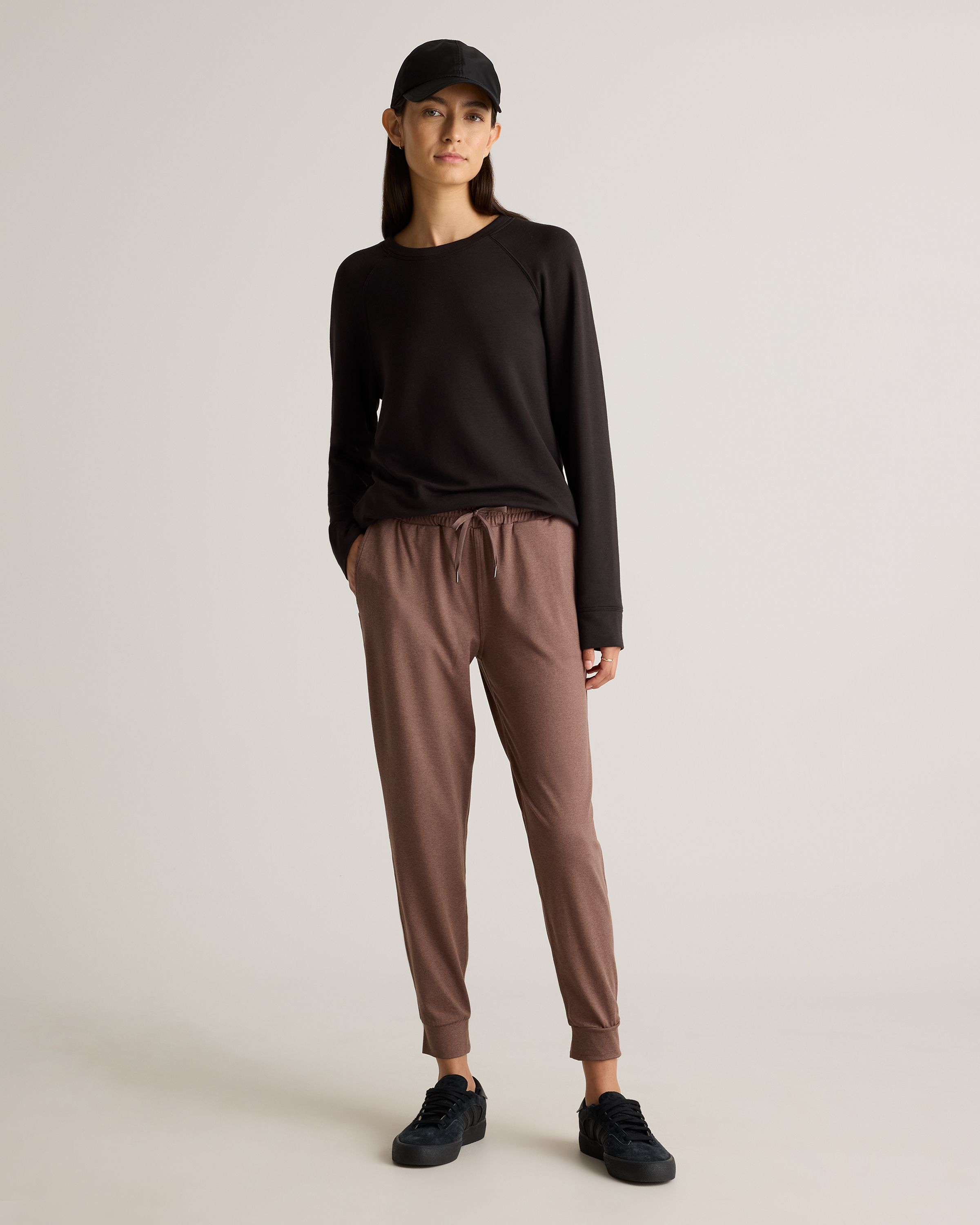Flowknit Mid-Rise Jogger