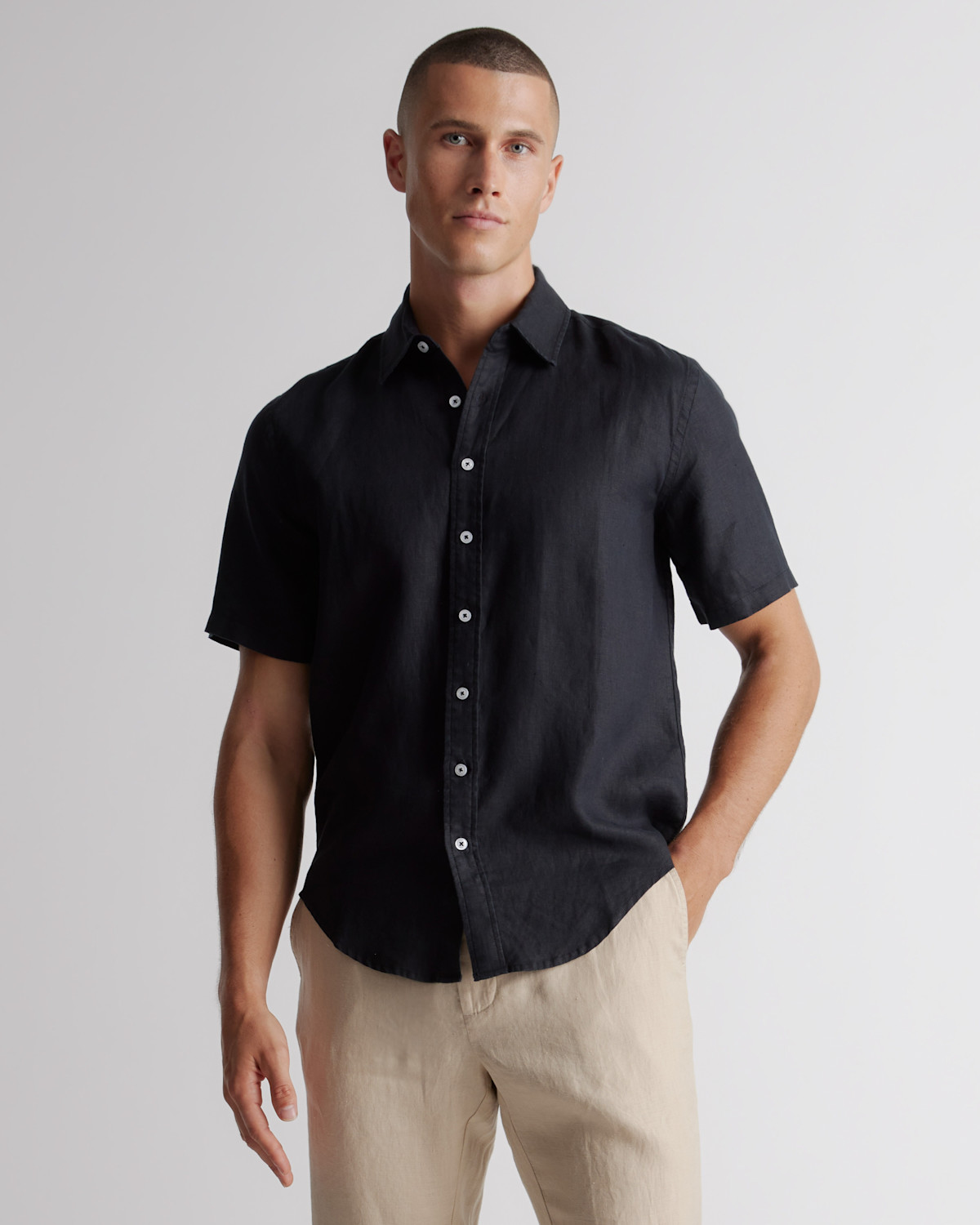 Quince Men's 100% European Linen Short Sleeve Shirt in Black